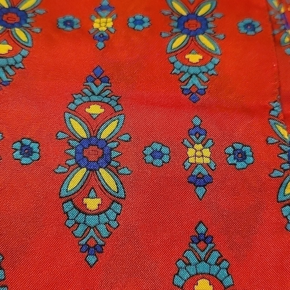 VTG SARAH COVENTRY Tomato Red Floral Scarf